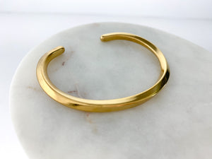 Sinthia cuff