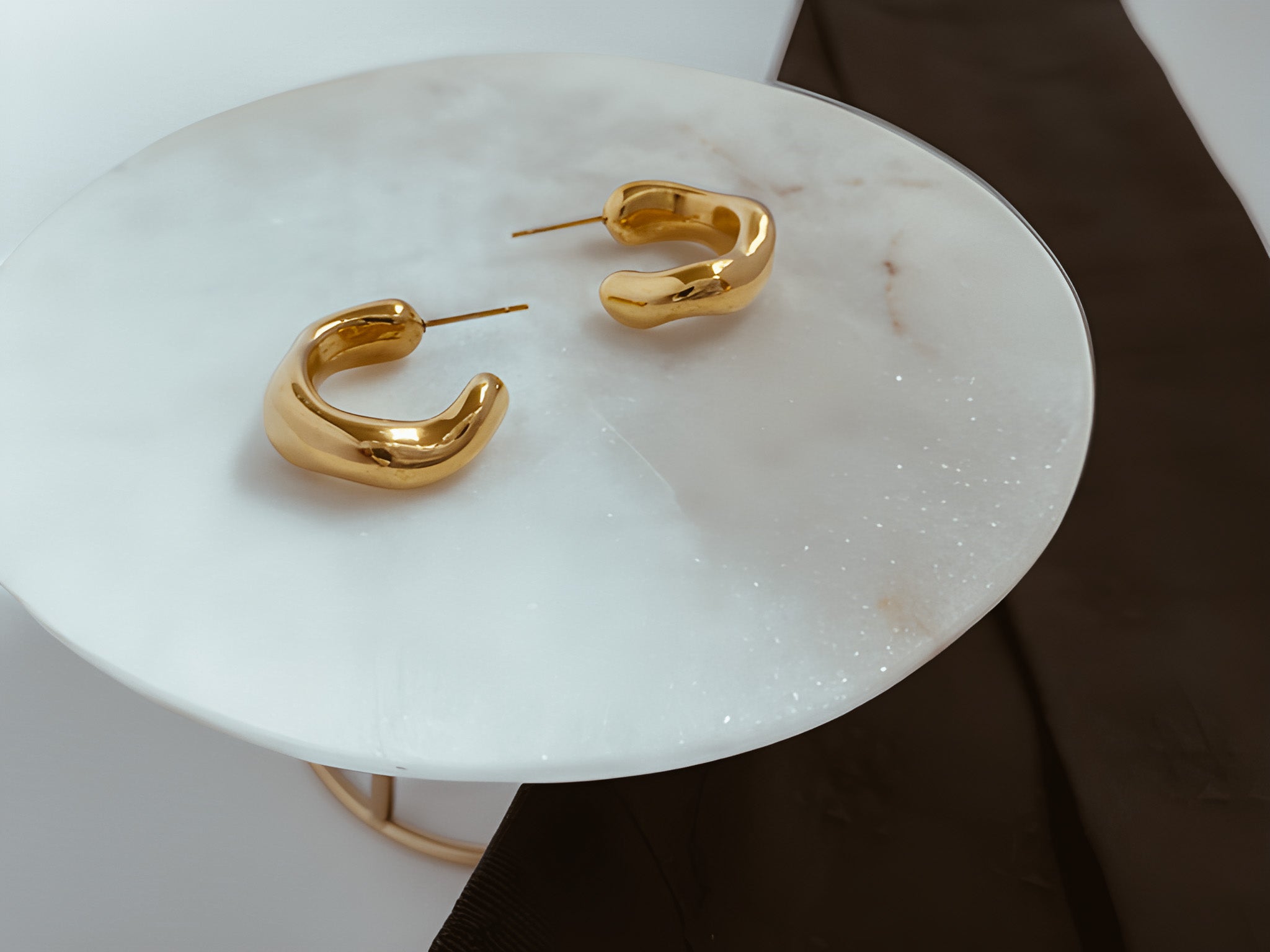 Curved earrings